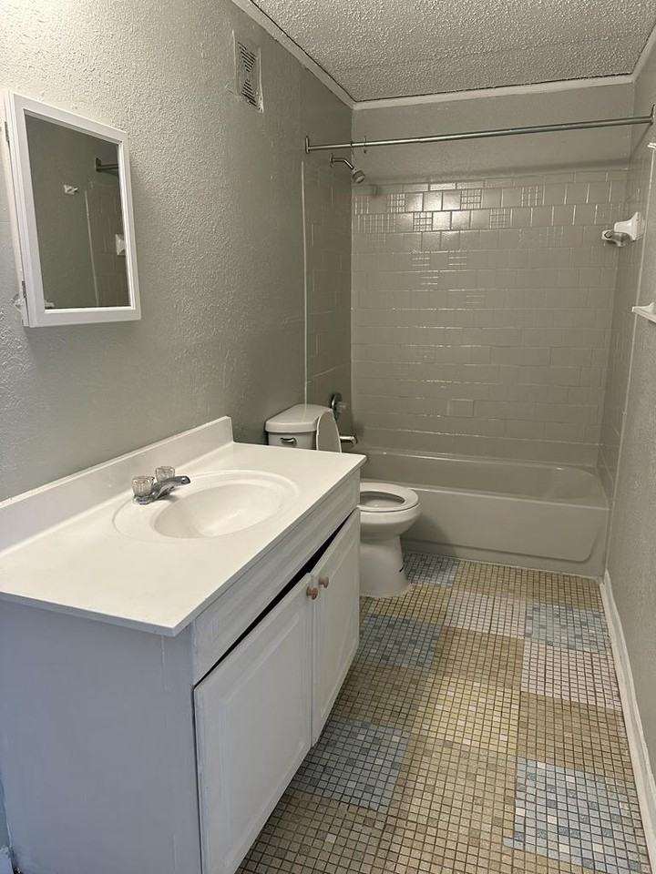 5141 Shenandoah Ave - Photo 7 of 40