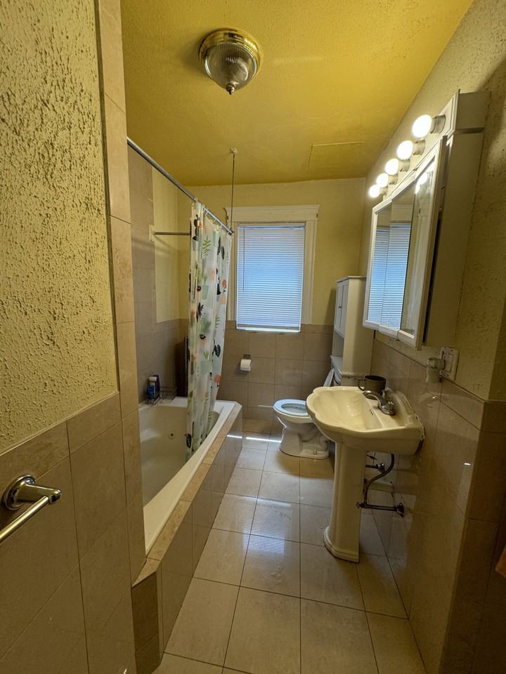 4 Nottinghill Rd #2 - Photo 6 of 28