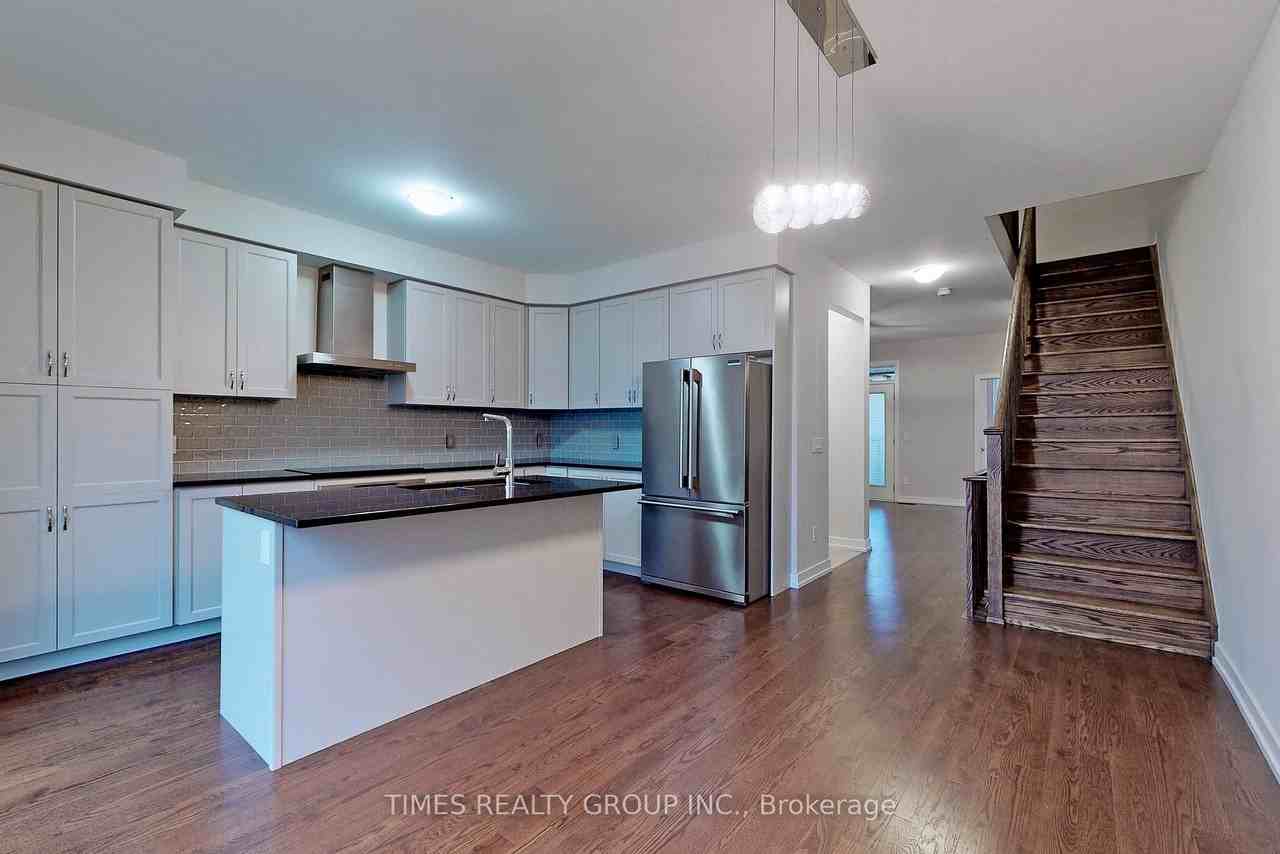 97 Glenngarry Crescent - Photo 2 of 16