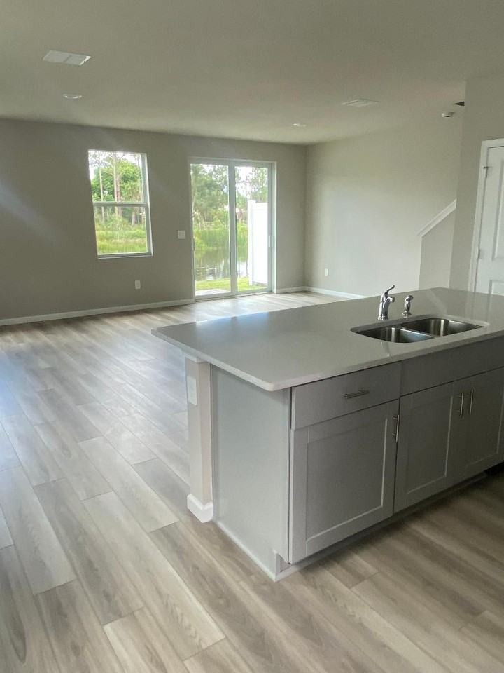 5742 Southeast Edgewater Circle - Photo 3 of 4