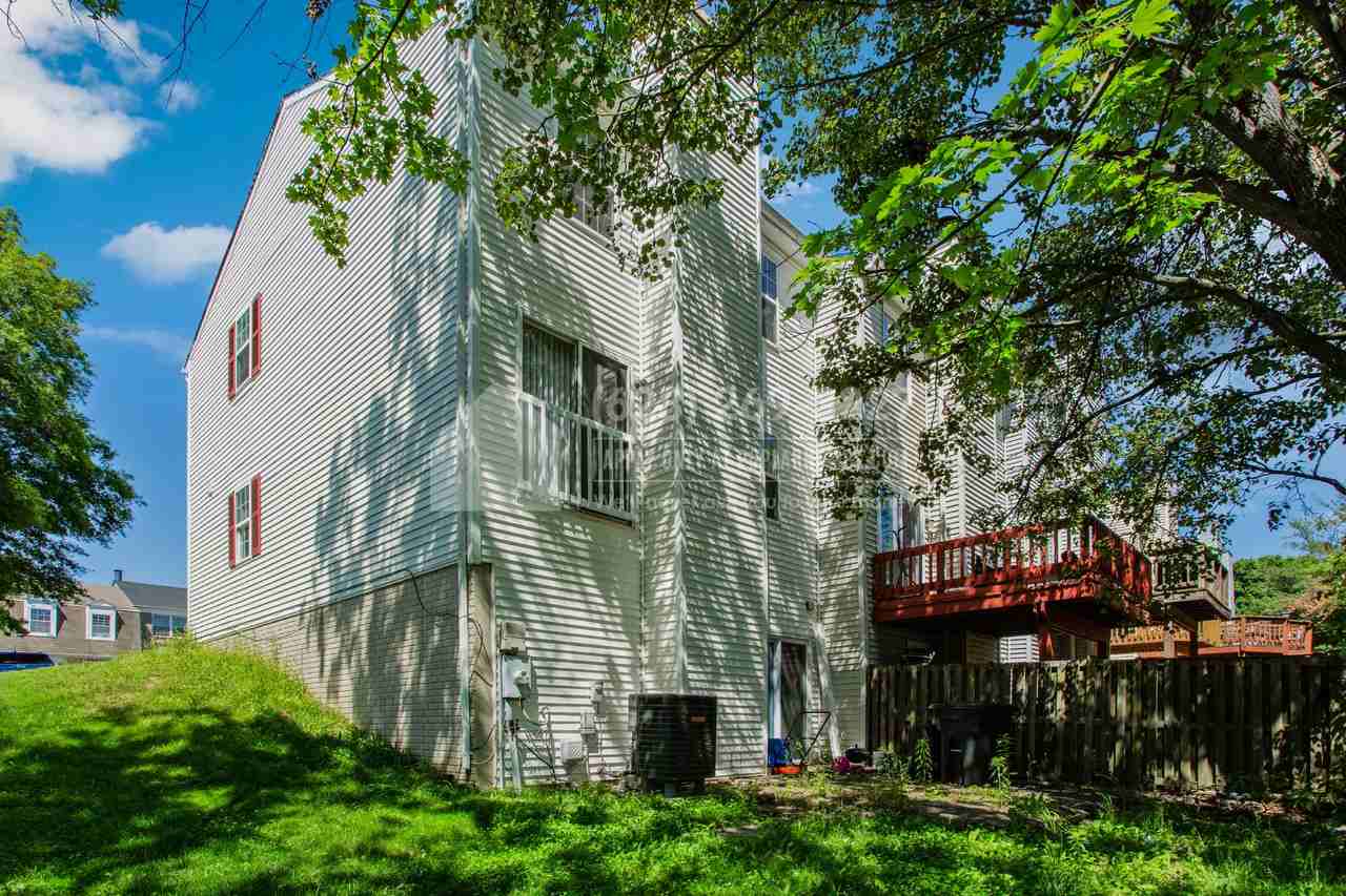 7827 Emilys Way - Photo 2 of 34