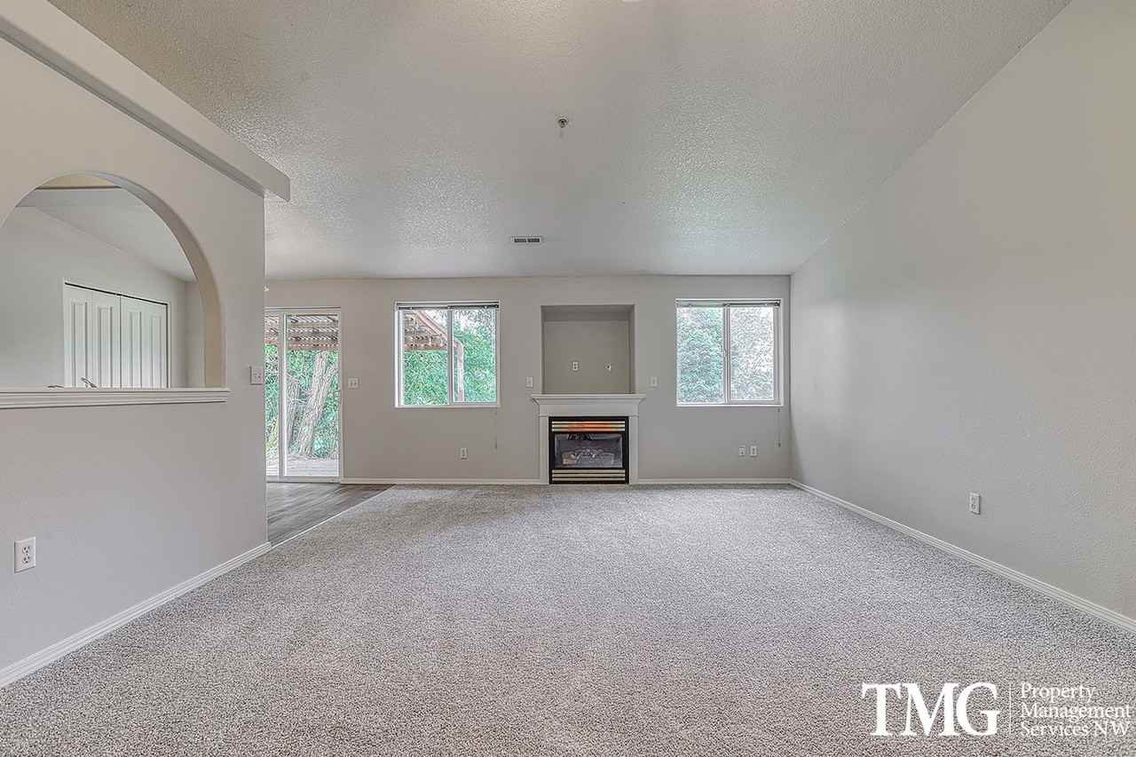 3243 Nw Julia St - Photo 2 of 31