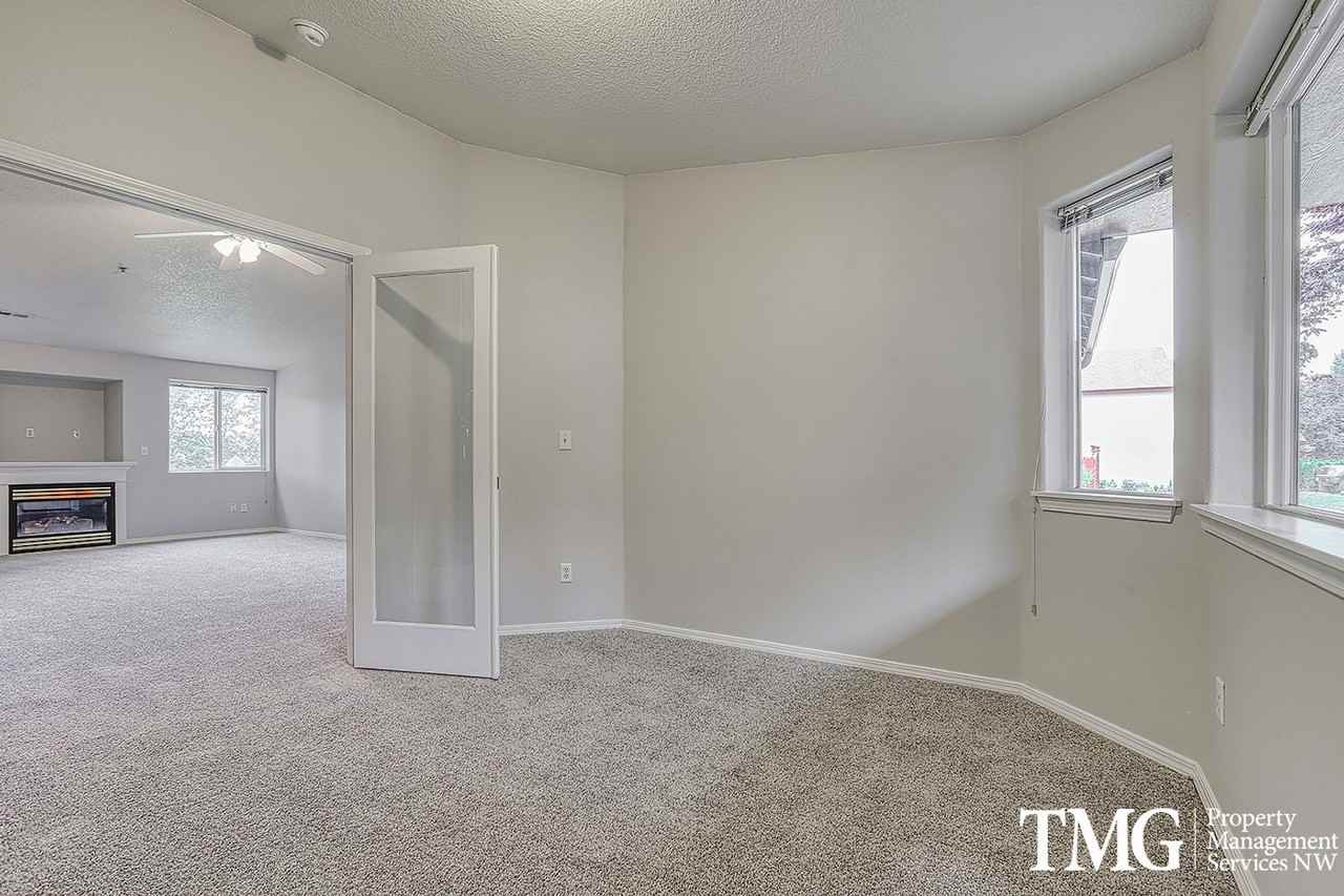 3243 Nw Julia St - Photo 3 of 31
