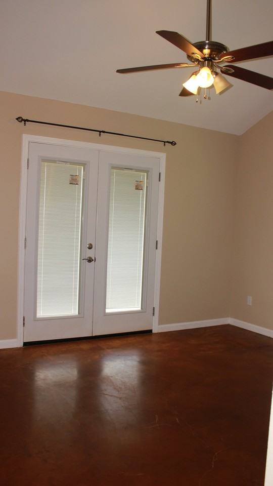 115 Comanche Dr - Photo 2 of 41