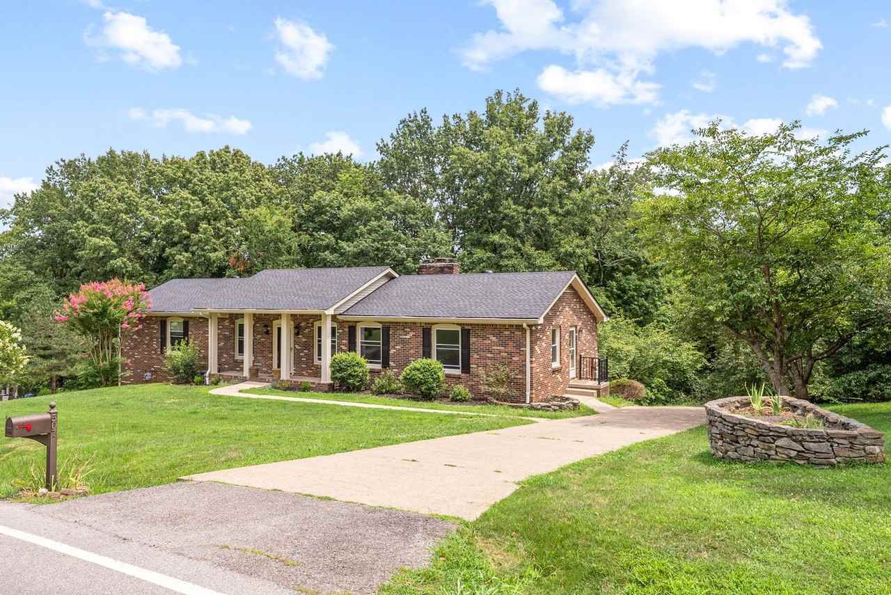 507 Hay Market Rd - Photo 2 of 46