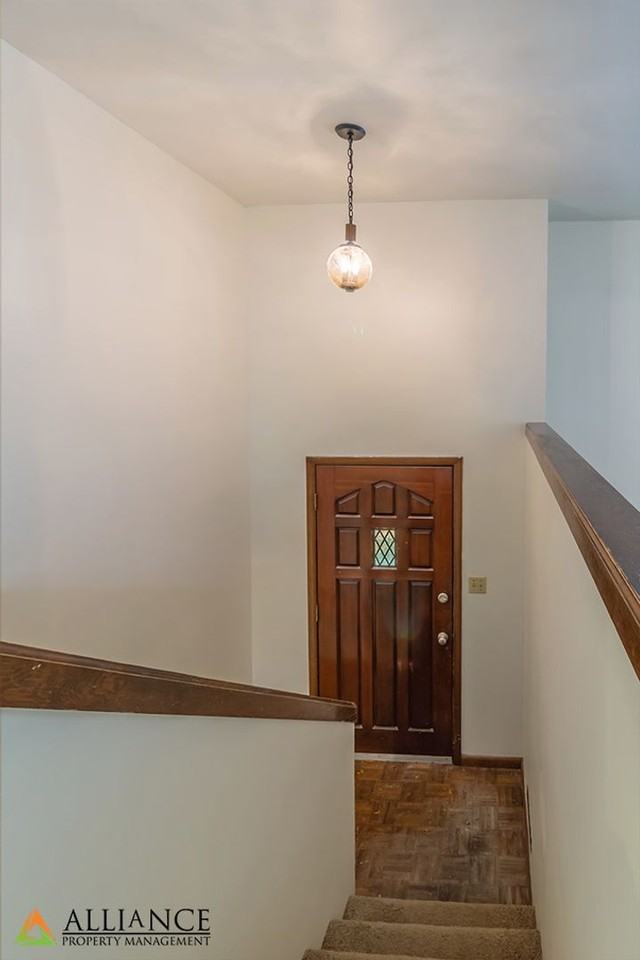 1404 Overlook Dr - Photo 3 of 32