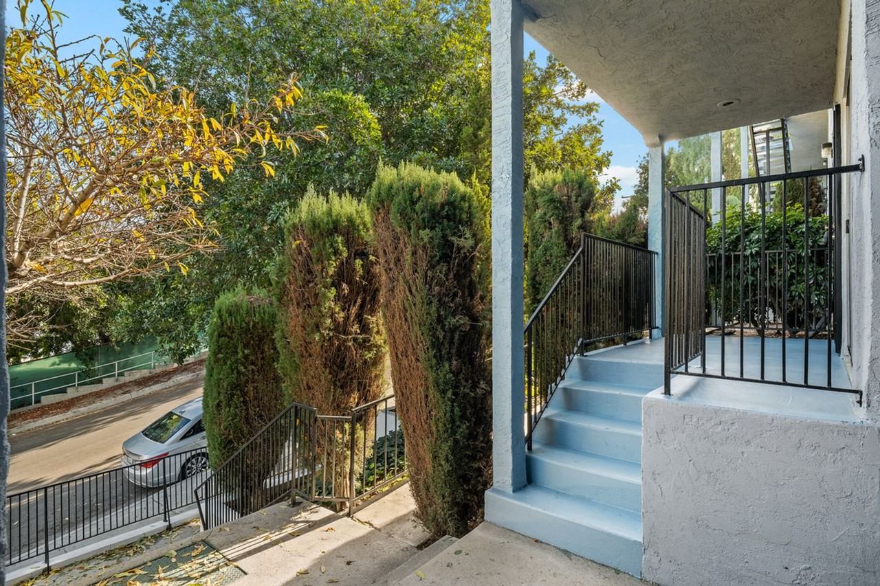 Villa del Arroyo - Photo 6 of 50