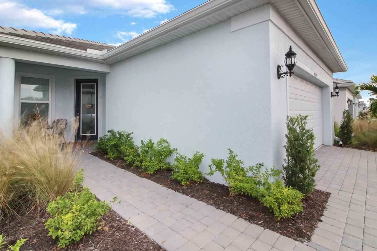 9884 Bright Water Dr - Photo 3 of 19