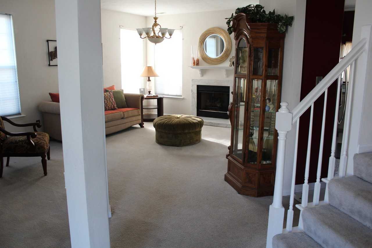 4115 Bishops Pl - Photo 3 of 28