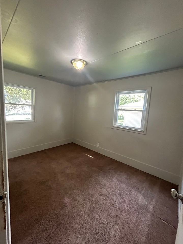 5106 Lillie St - Photo 3 of 9