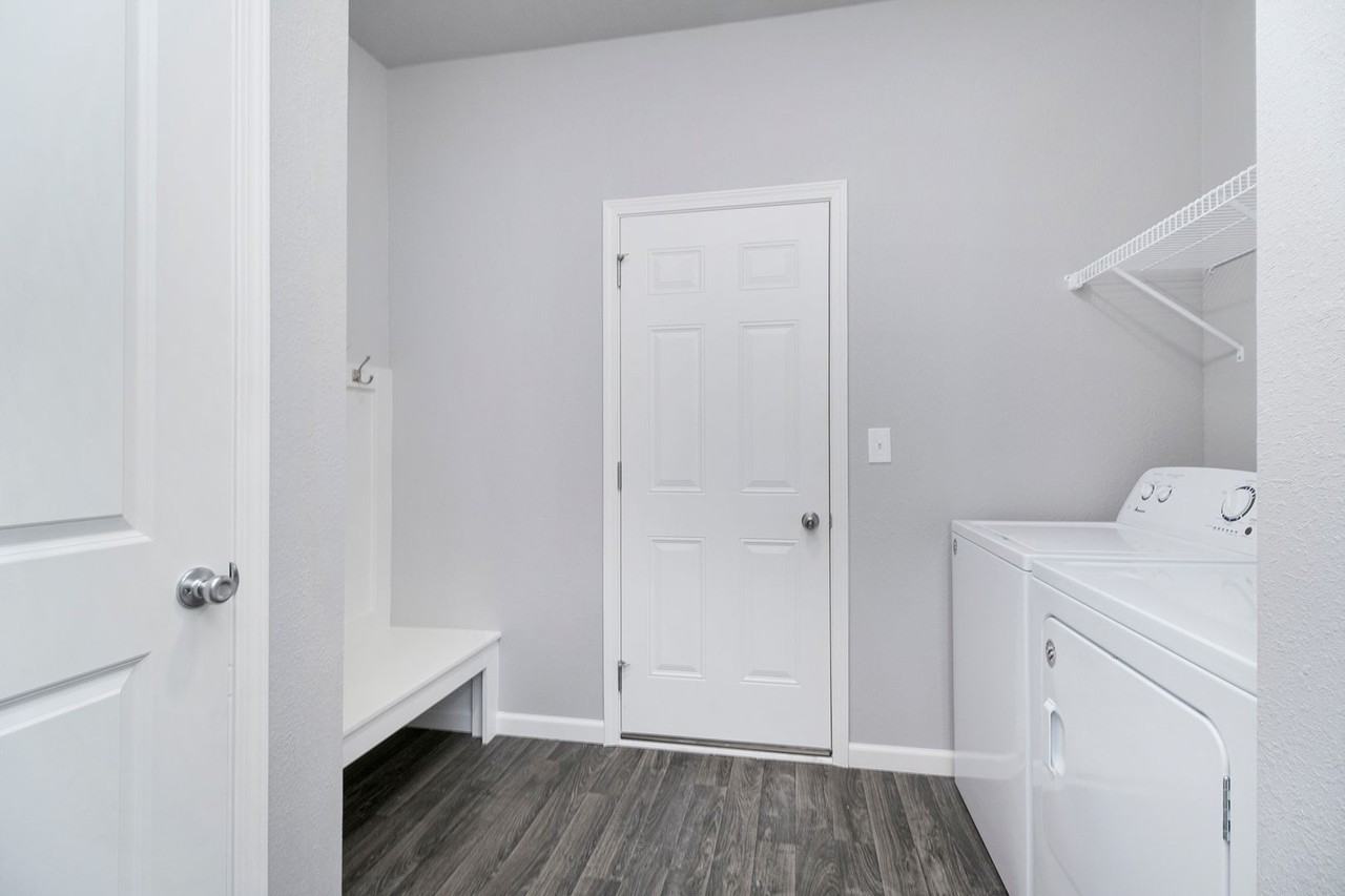 1737 Bluff Ridge Ct - Photo 6 of 21