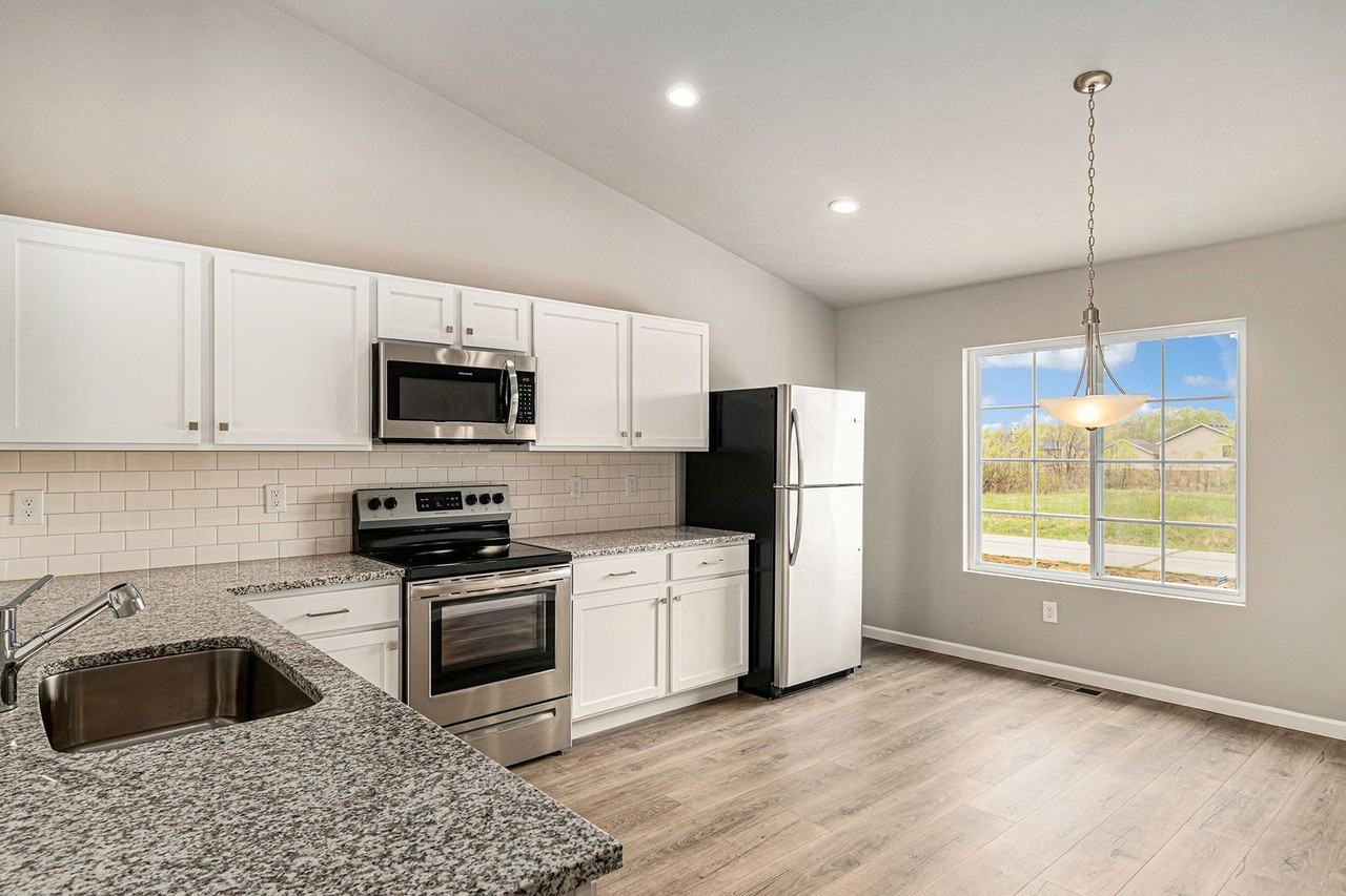 71316 Becraft Ct - Photo 2 of 18