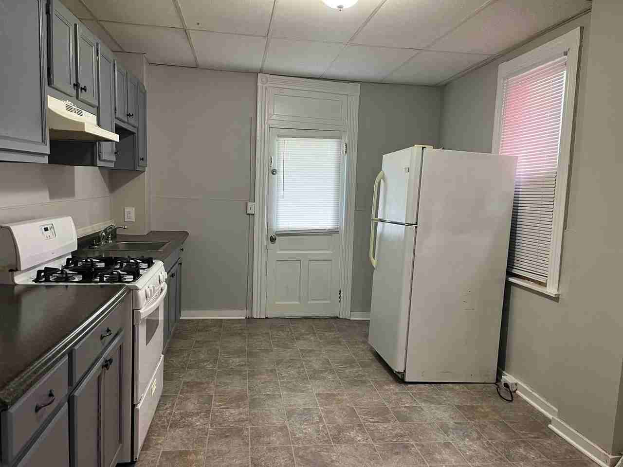 16 S Franklin St - Photo 3 of 15