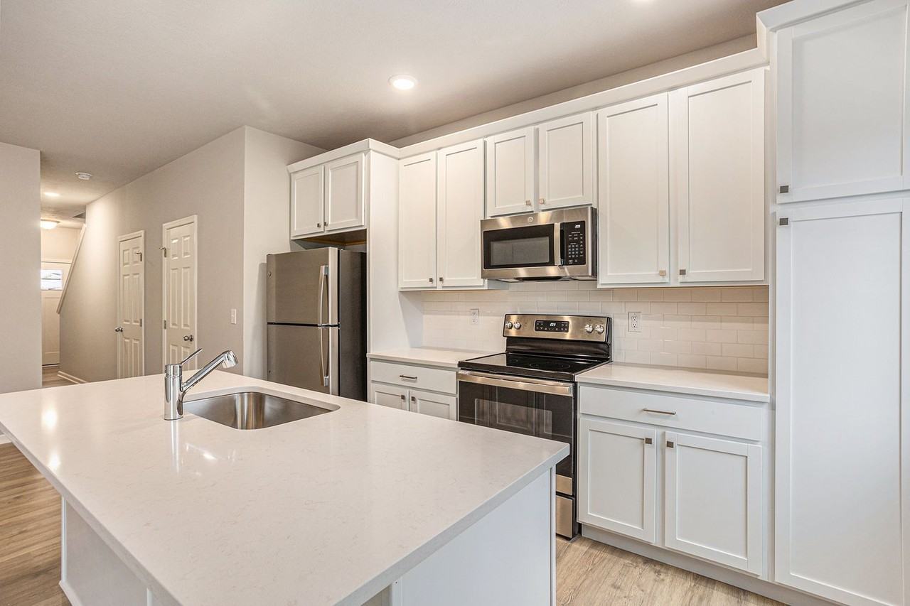 4600 Glen Haven Dr - Photo 2 of 18