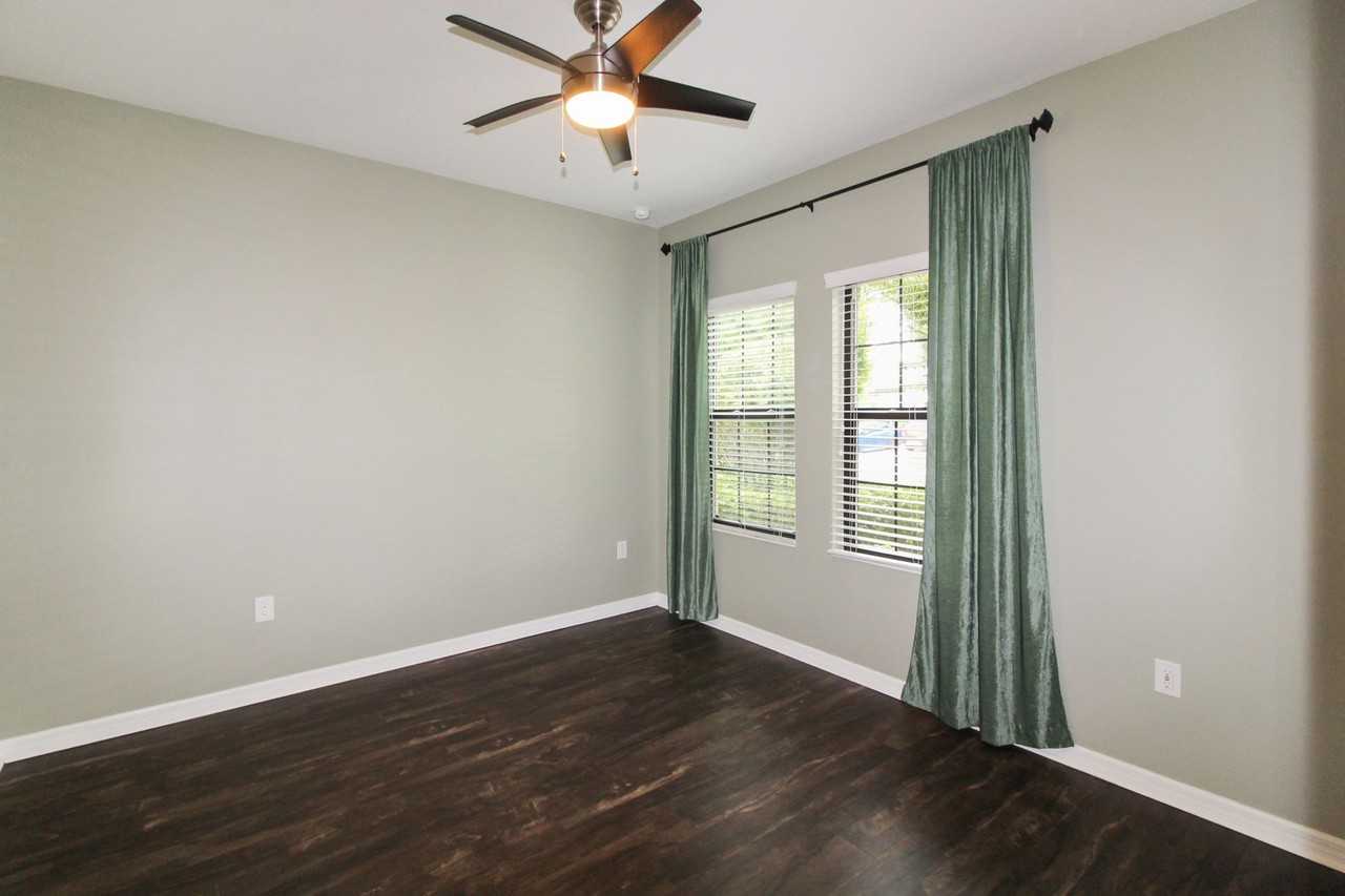 208 Rosolina Ct - Photo 5 of 16