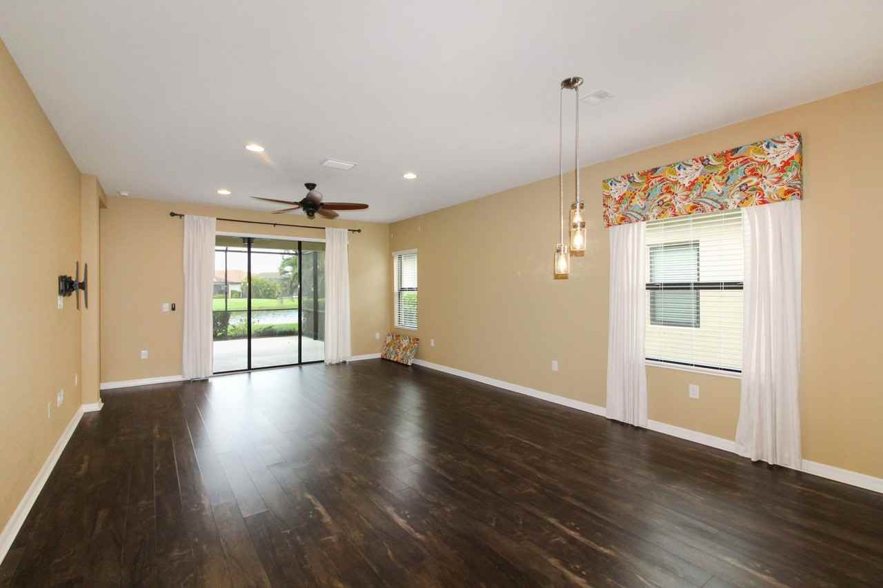 208 Rosolina Ct - Photo 6 of 16
