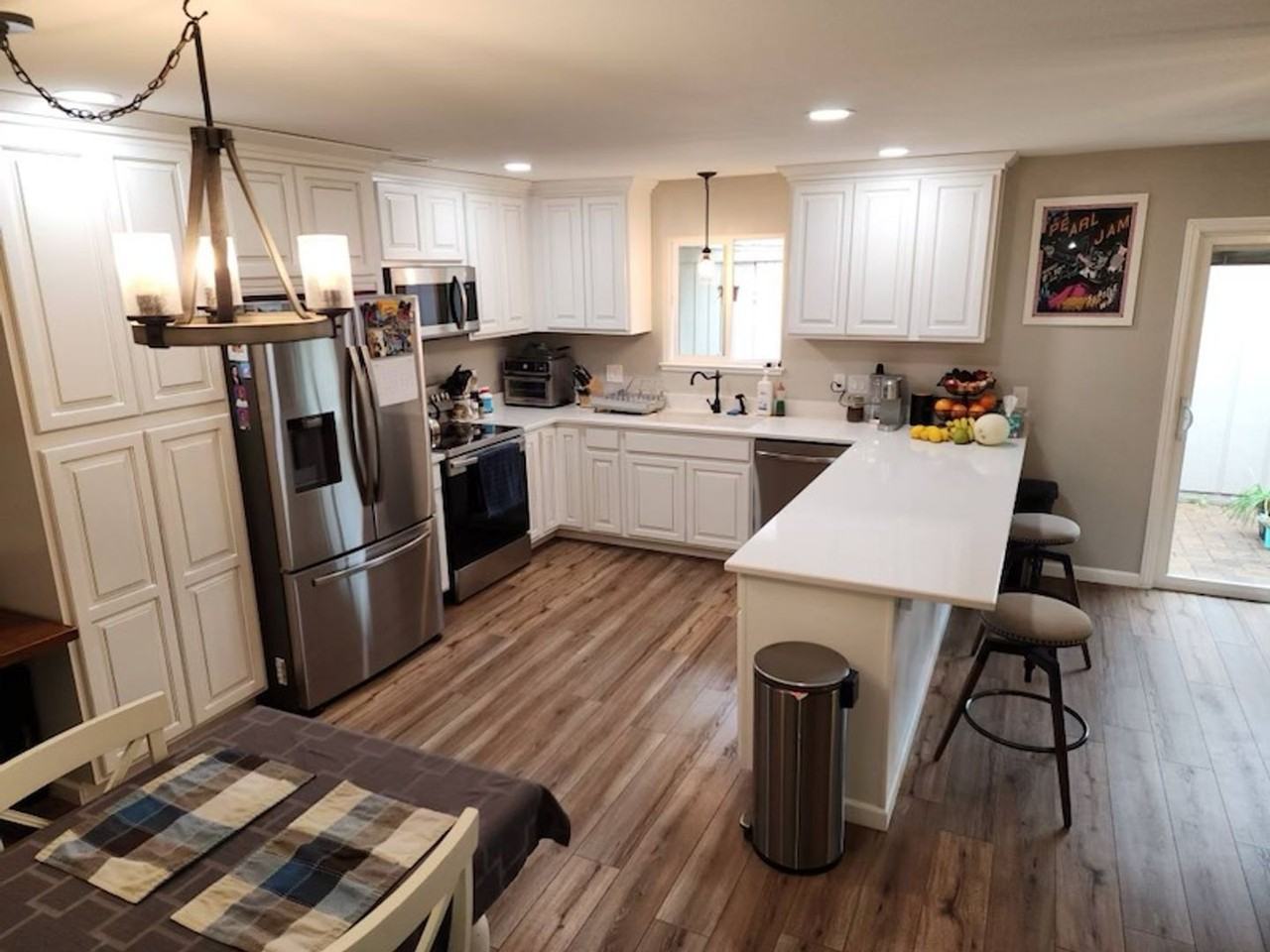 1107 Downing Ave - Photo 2 of 6