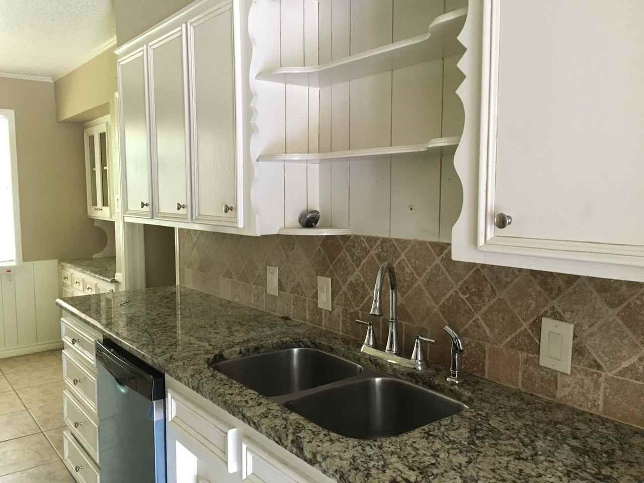 205 N Garden Club Dr - Photo 2 of 21