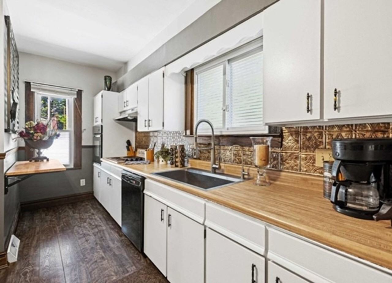 1124 Washington Ave - Photo 5 of 16