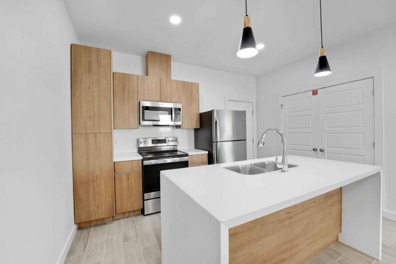 1402 W Platinum Dr #4 - Photo 2 of 16