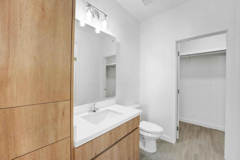 1402 W Platinum Dr #4 - Photo 6 of 16