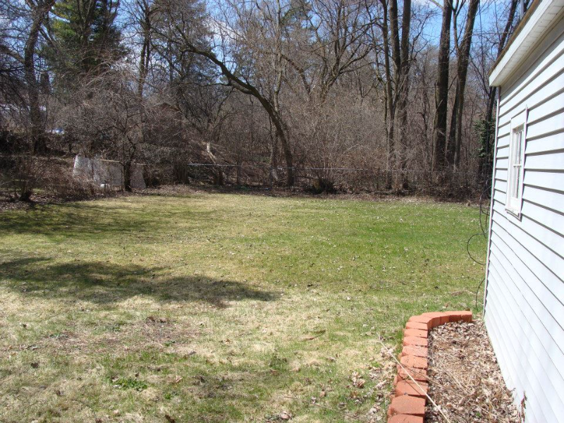 1201 Jerome St - Photo 3 of 10