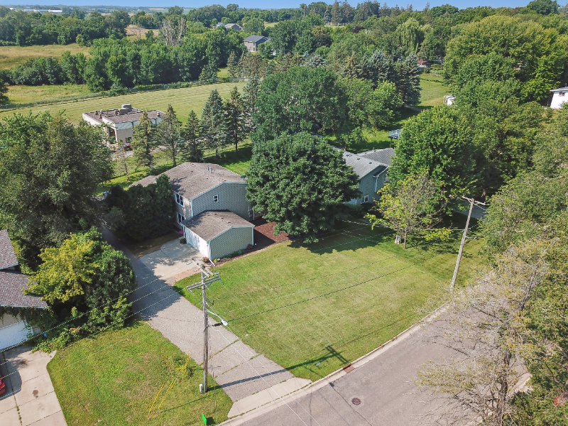 212 12th St #212 - Photo 2 of 18