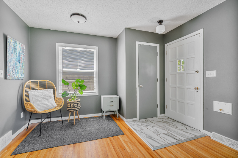 2425 Cavell Ave S - Photo 2 of 20