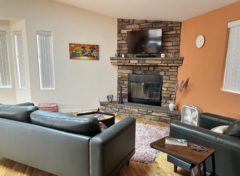 215 Green Laurel Pl Sw - Photo 2 of 10