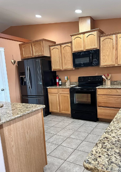 215 Green Laurel Pl Sw - Photo 3 of 10