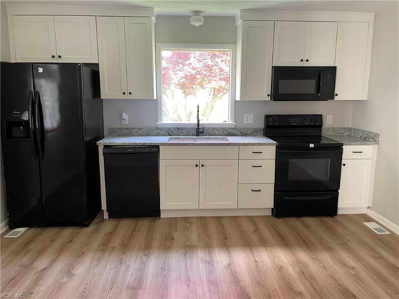 82 Copeland Ln - Photo 2 of 11