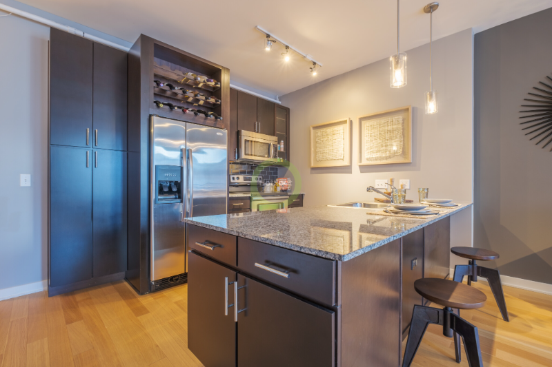 153 W Kinzie St - Photo 2 of 19