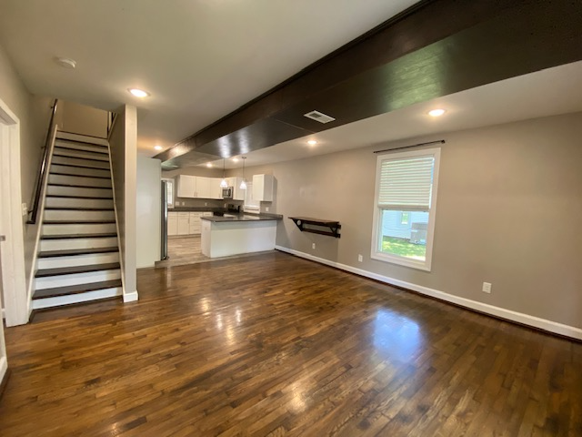 220 S Russell St - Photo 2 of 18