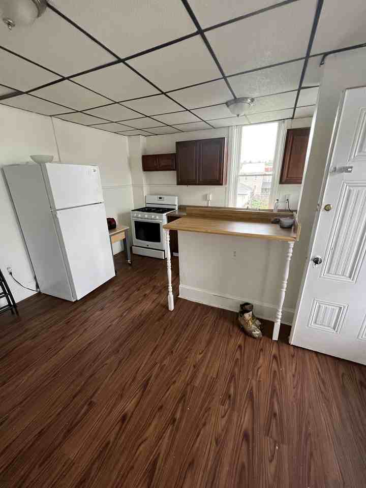 647 Walnut St #2 - Photo 3 of 13