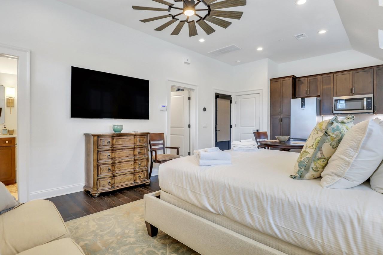 450 Geo Meyer Ave #C - Photo 4 of 12