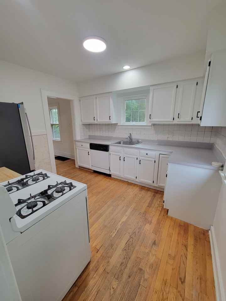 112 Alden St #NA - Photo 5 of 16