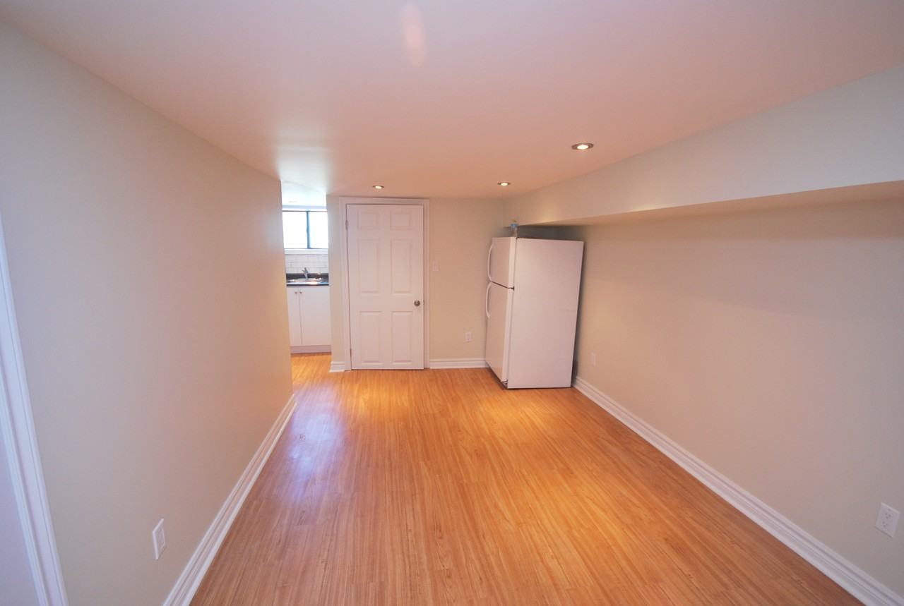 462 Pape Avenue - Photo 3 of 9