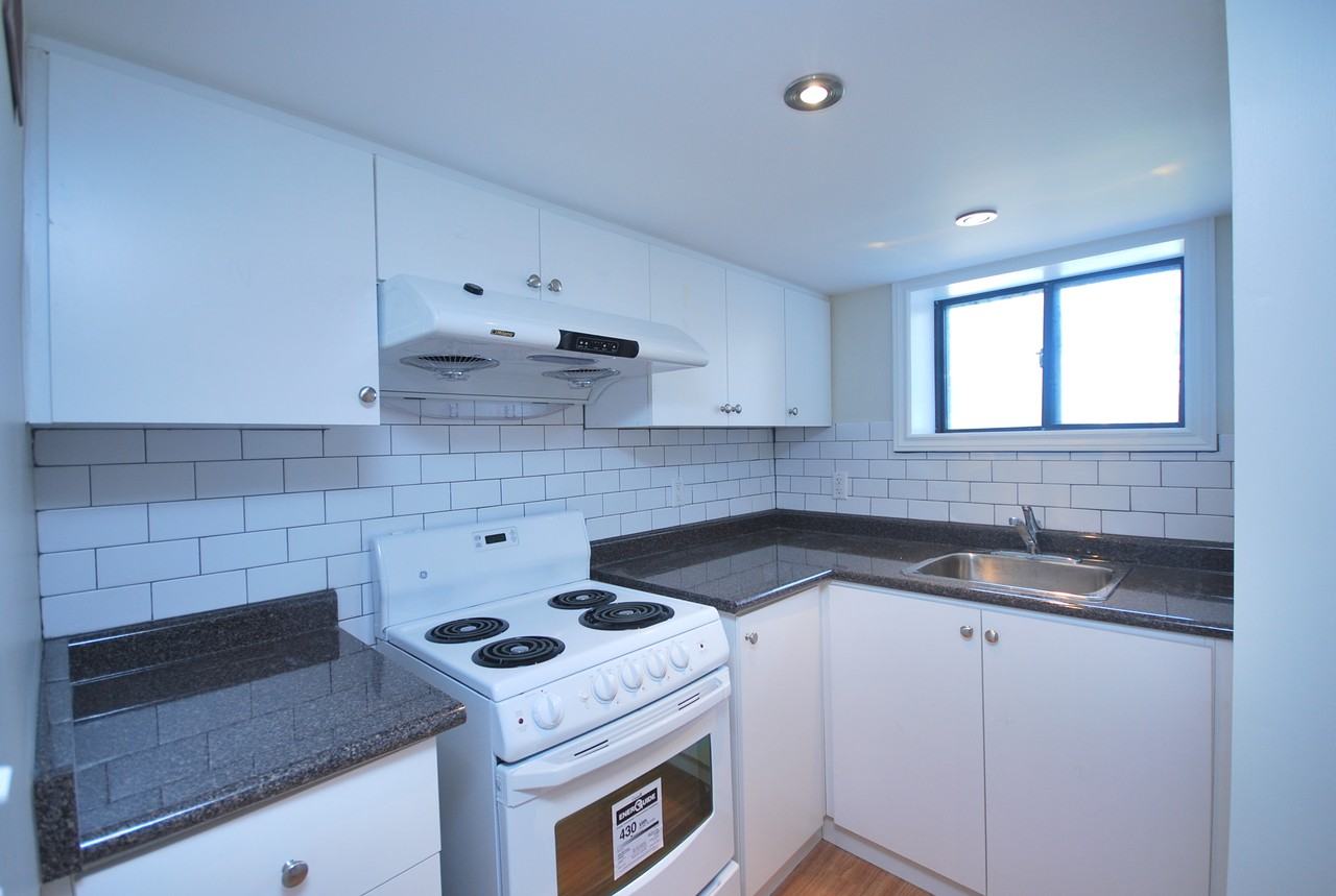 462 Pape Avenue - Photo 6 of 9