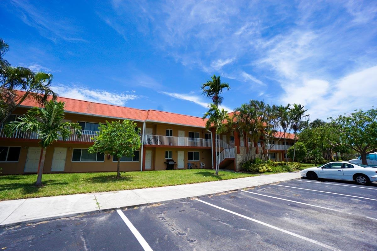 155 Se 5th Ct #22 - Photo 3 of 10