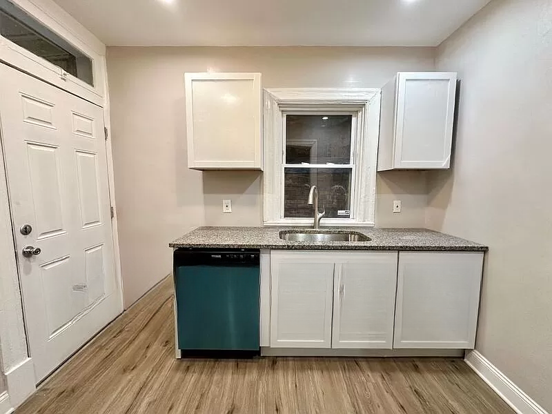 5404 Black St #NA - Photo 7 of 15