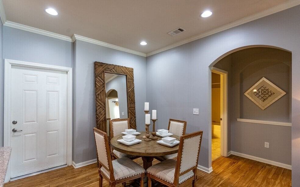 Vintage Crossing - Photo 6 of 27