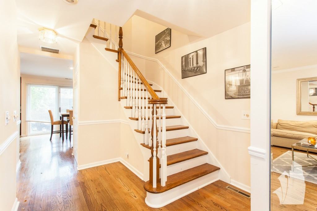 1330 N La Salle Dr #104 - Photo 2 of 15