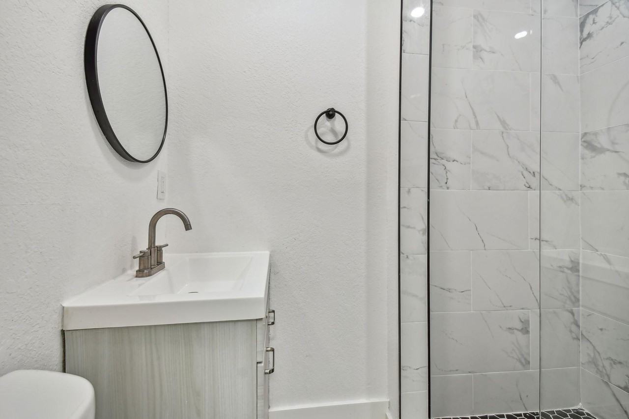 16th Avenue South - Photo 3 of 38