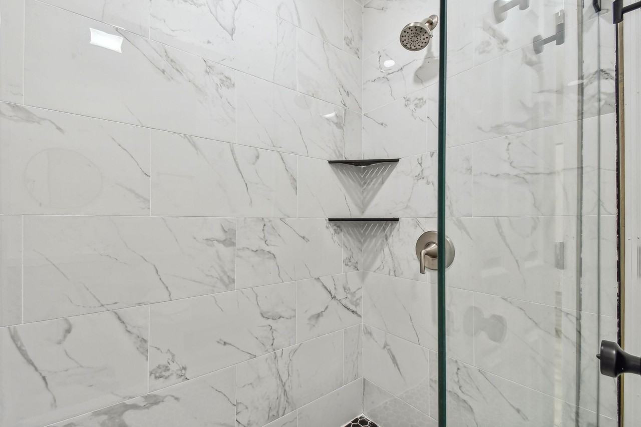 16th Avenue South - Photo 5 of 38