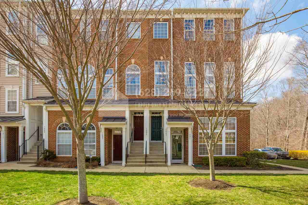 1003 Treeland Way - Photo 2 of 26