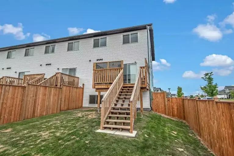 198 Ava Cres #198 - Photo 2 of 22