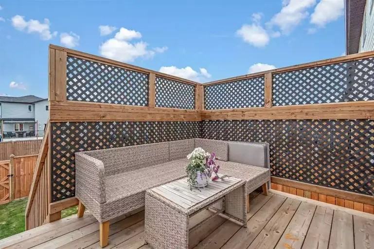 198 Ava Cres #198 - Photo 3 of 22