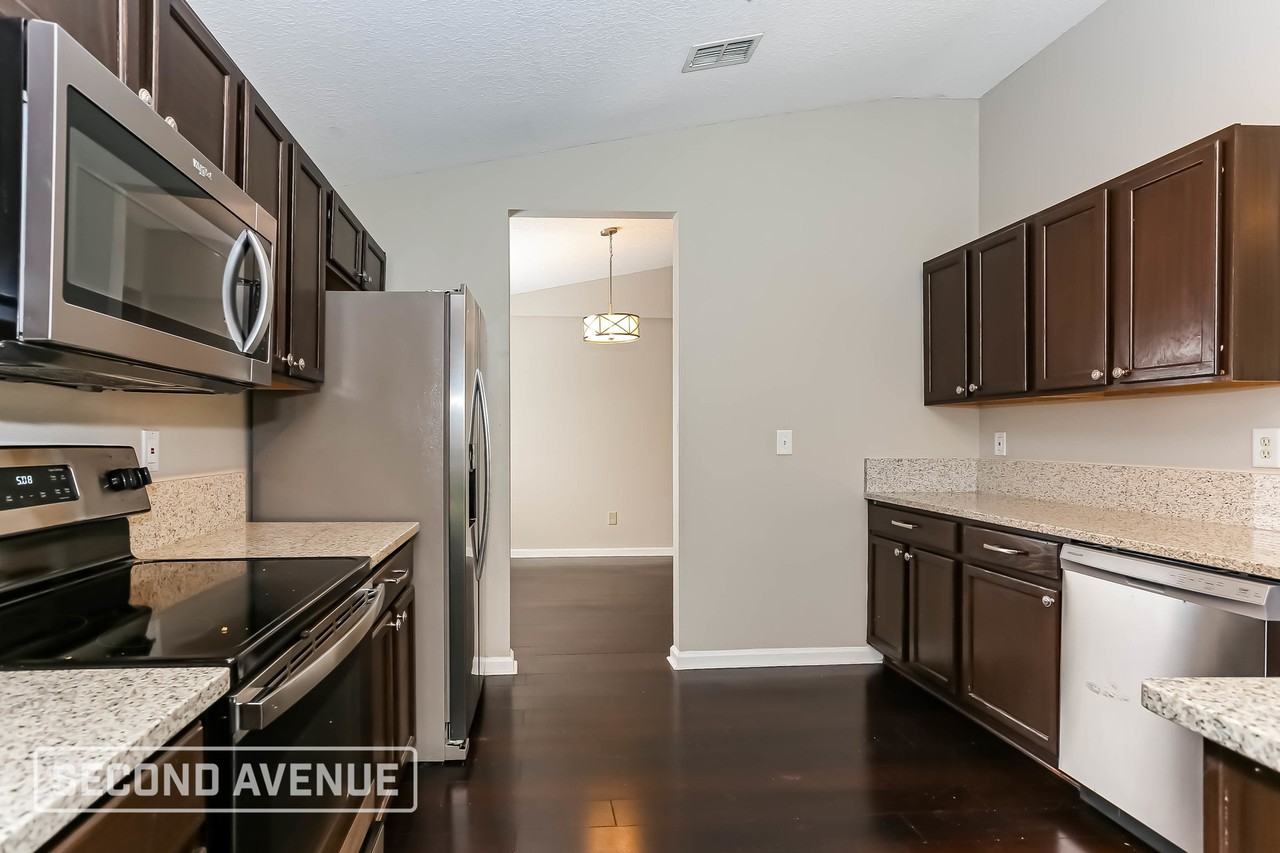 876 Bonaparte Landing Ct - Photo 4 of 23