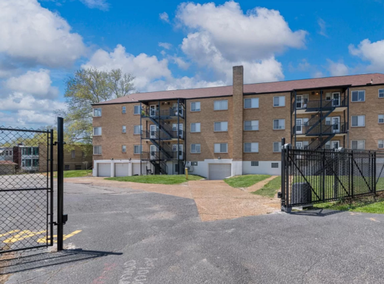 6010-20 S Kingshighway LLC - Photo 3 of 3