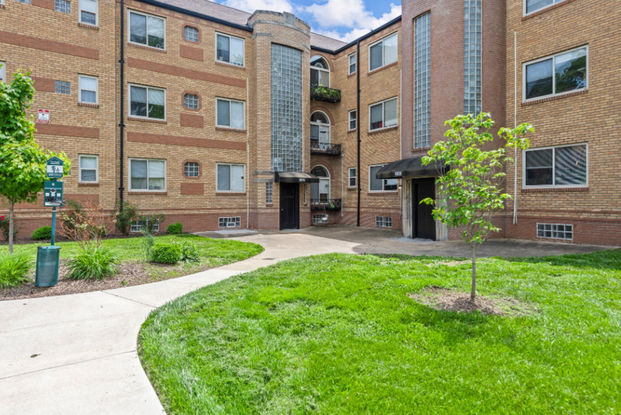 6010-20 S Kingshighway LLC - Photo 2 of 3